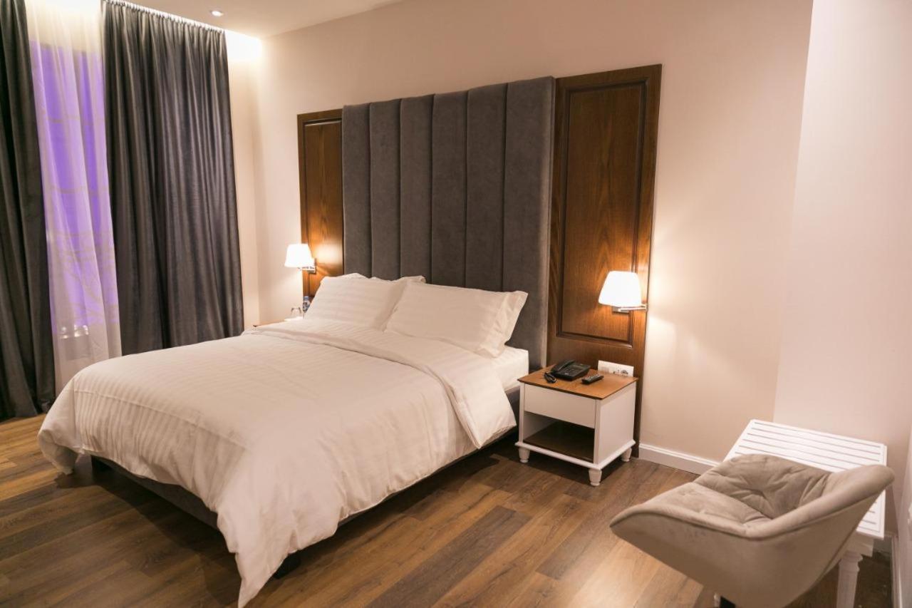 Arberia Palace Hotel Fushe Milot Dış mekan fotoğraf