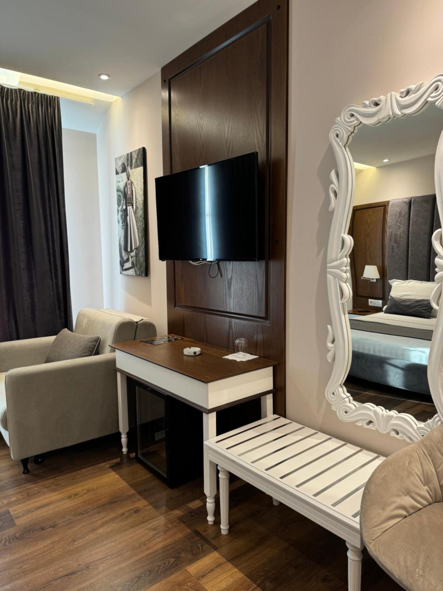 Arberia Palace Hotel Fushe Milot Dış mekan fotoğraf